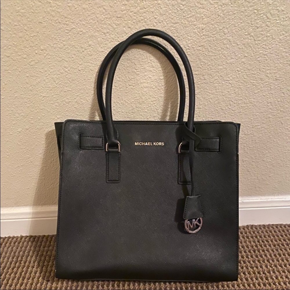 Black michael kors purse